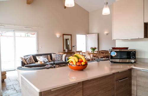 Castelnau-de-Montmiral Villa | Villa Castelnau Deluxe - air conditioning & heated pool in the castle grounds - IV