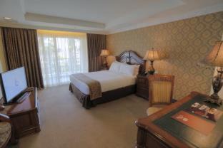 Naga Hotel | Villa Caceres Hotel