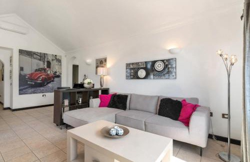 Los Mojones Villa | Villa Calima Deluxe con Piscina