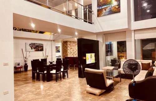 Agua de Dios Villa | Villa campestre Casa Blanca Full House