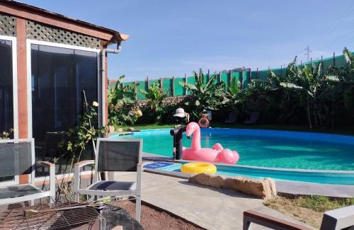 Santa Maria de Guia de Gran Canaria Villa | Villa Canaria Luna - Large saltwater pool