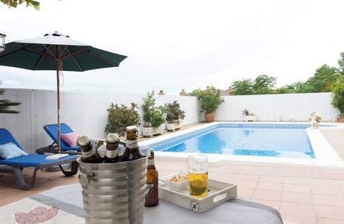 Roda de Bara House | Villa CanRoda - Piscina Privada, Vistas increibles, A/C