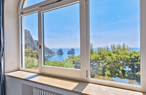 Marina Piccola Villa | VILLA CAPRI MARINA - Four Bedroom Villa, Sleeps 8