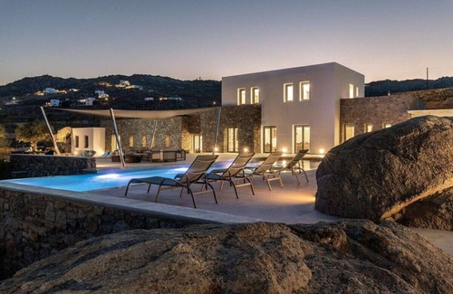 Plintri House | Villa Carmen Sea View Infinity Pool 10BR