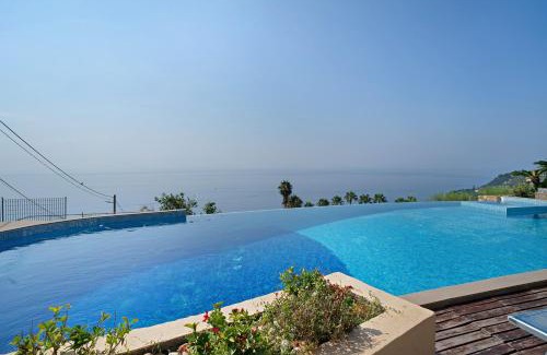 Ospedaletti Villa | Villa Caroleo