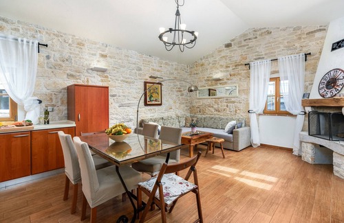 Tinjan Villa | Villa Casa Antignana with pool in Tinjan, Istria