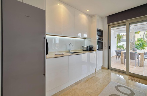 Moravit Villa | Villa "Casa Delfin" with Pool, Garden & Wi-Fi