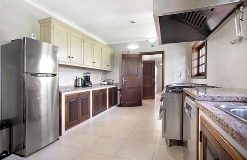Mira Villa | Villa 'Casa Greenside of Sea' with Private Pool, Private Terrace and Wi-Fi