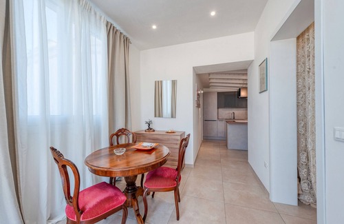 Galugnano Villa | Villa 'Casa Vacanza Ranzulu' with Private Pool, Wi-Fi, and Air Conditioning