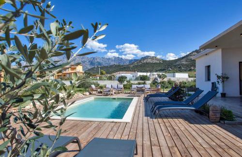 Calenzana Villa | Villa Casavostra piscine bbq pétanque à 5km de la plage de sable de Calvi