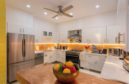 South Shore Hotel Area Villa | Villa Cascada Luxury Riverfront Retreat, Villa Cascada Riverfront Pickleball Resort