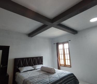 Cigombong Villa | Villa Cassandra