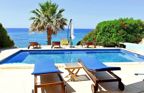 Pegeia Villa | Villa Castania