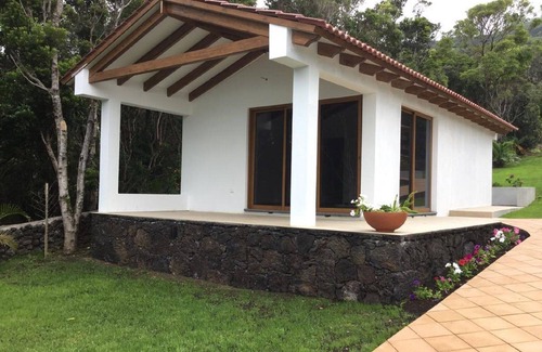 Urzelina House | Villa Casteletes- Bangalow Deluxe Garden View