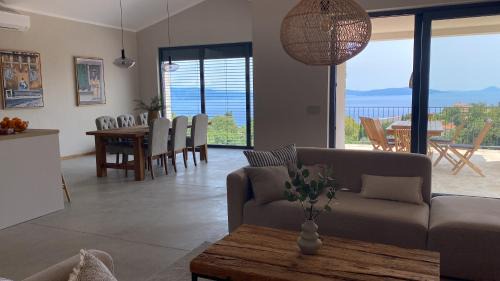 Ripenda Kosi Villa | Villa Castelina