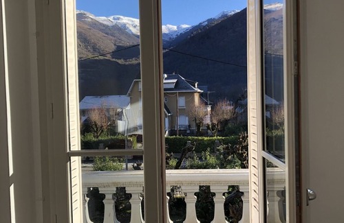 Bagneres-de-Luchon Villa | villa CastelMT LUCHON Pyrennees