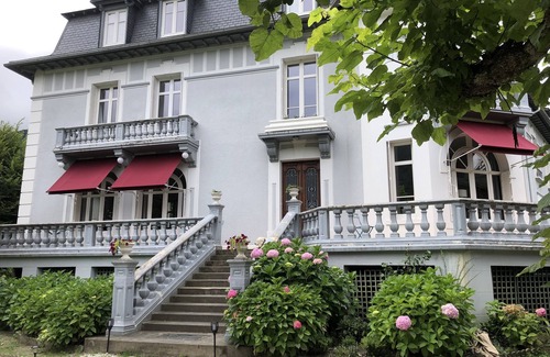 Bagneres-de-Luchon Villa | villa CastelMT LUCHON Pyrennees