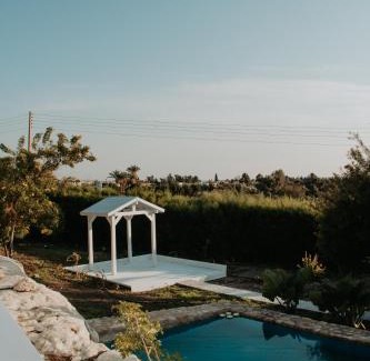 Pegeia Villa | Villa Castle Rock