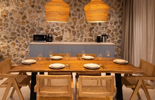 Gennadi Villa | Villa Castor - Two Bedroom Villa, Sleeps 6
