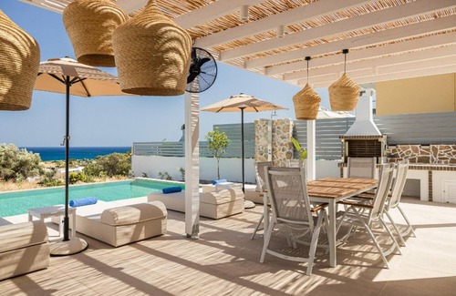 Gennadi Villa | Villa Castor - Two Bedroom Villa, Sleeps 6