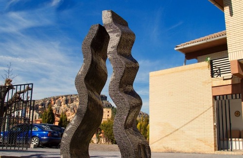 Nuevalos Villa | Villa Castro luxury next to the Monasterio de Piedra