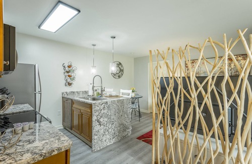 Graysville Apartment | ✤ VILLA CATALINA # 101 ✤ Free Parking & WIFI