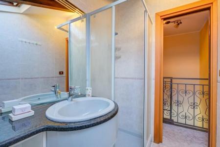 San Bartolomeo al Mare House | Villa Caterina