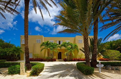 Old Man Bay House | Villa Caymanas: Caribbean Villa w/Fabulous Snorkeling, Pool, & Panoramic Balcony Views