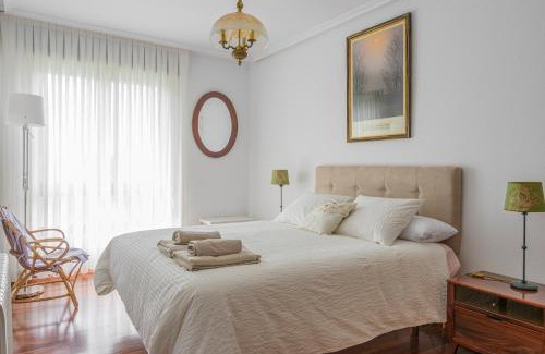 Colindres Villa | Villa Cecilia - Casa marinera con piscina y jardín
