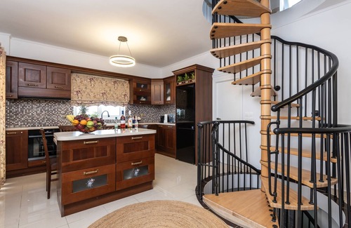 Agrilia Villa | Villa Cela - 5-Bedroom Villa with Private Pool