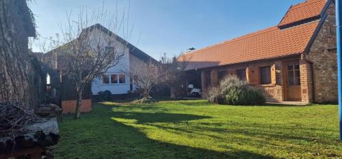 Zupanja Villa | Villa "CENTRAL VILLAGE"