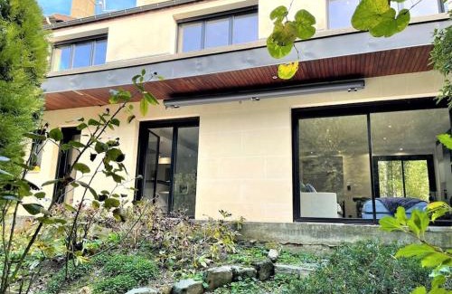 Nogent Village Villa | Villa, centre-ville, Paris, Disneyland, Ascenseur, Parkings