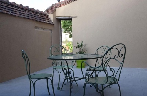 Chateauroux House | Villa Châteauroux, 2 bedrooms, 4 persons