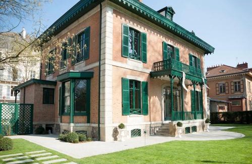 Thermal Ski Chalet | Villa - Chalet Clermont-Tonnerre avec piscine en centre-ville