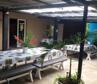 Trois Mares Villa | Villa chaleureuse près de Le Tampon avec piscine partagée