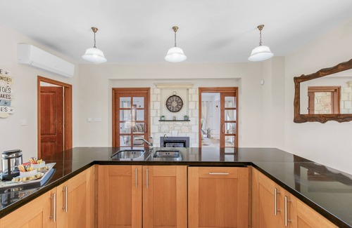 Ayia Marina Chrysochous Villa | Villa Charno - a villa that sleeps 08 guests in 4 bedrooms