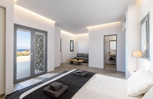 Plintri Villa | Villa Chi - Ten Bedroom Villa, Sleeps 24