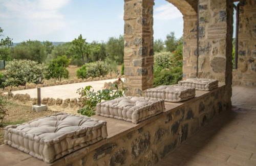 Seggiano Villa | Villa Chiugi by PosarelliVillas