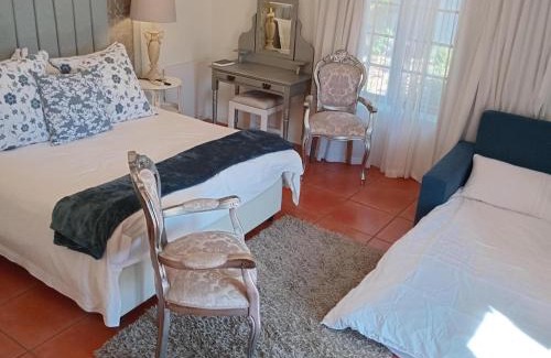 Porterville House | Villa ChoCoLatt Guest House and Porta Taverna Restaurant