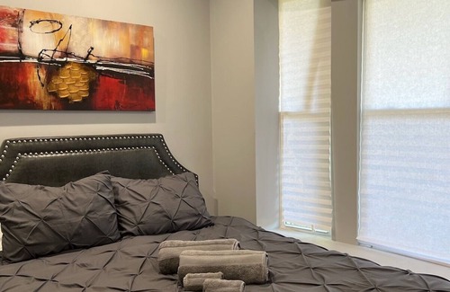 Greater Grand Crossing House | Villa Christina