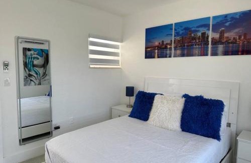 East Little Havana Apartment | Villa Clara Blue-Little Havana