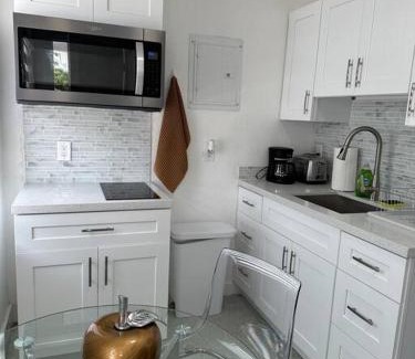 East Little Havana Apartment | Villa Clara Gold-Little Havana
