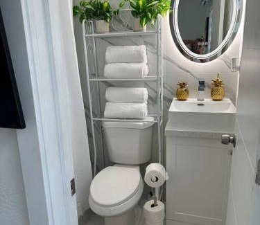East Little Havana Apartment | Villa Clara Gold-Little Havana