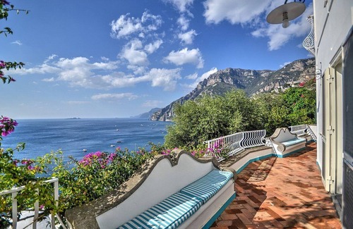 Arienzo Villa | Villa Cleopatra: An elegant and welcoming two-story villa built sheer above the sea, with Free WI-FI.