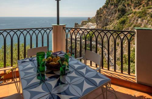 Castiglione House | Villa Cliff House - Le Sea House