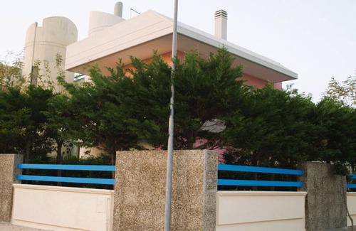 Taranto Villa | Villa close to the sea and town.