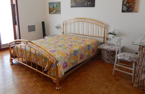 Villaggio degli Sposi Villa | Villa Clotilde, terrace, garden with patio, shower with hydromassage,