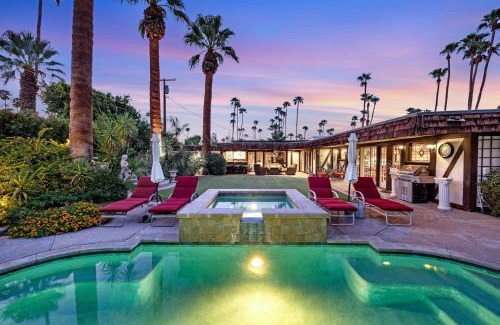 Warm Sands Villa | Villa Coffee House