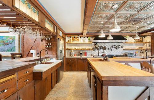 Warm Sands Villa | Villa Coffee House