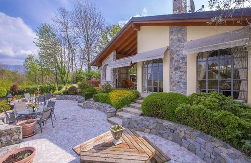 Besozzo Villa | Villa Collina: Stunning 5 bedroom villa with pool